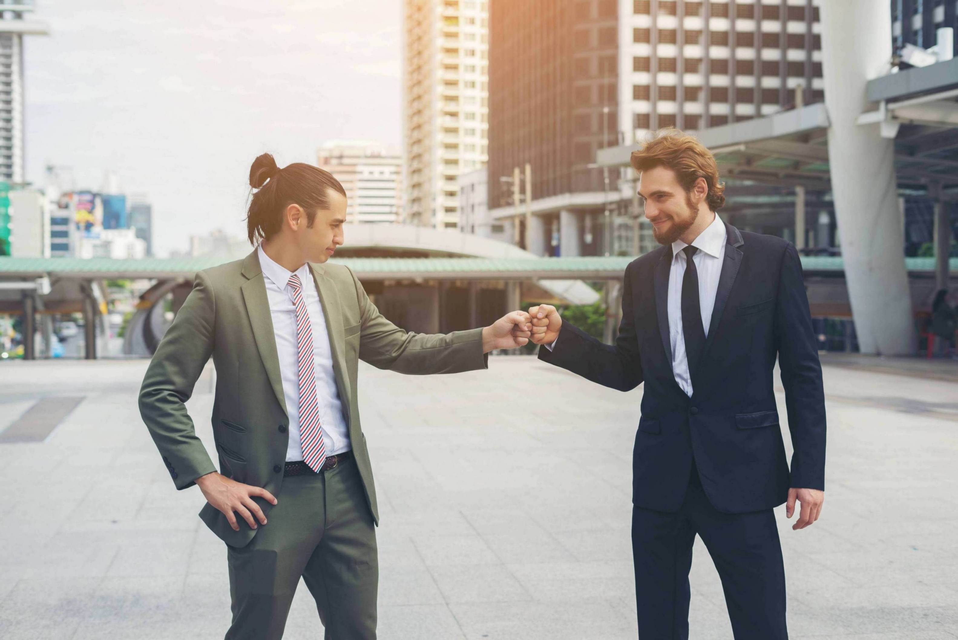how many owners does a corporation have (2)